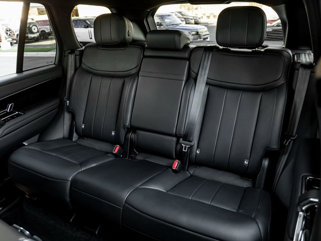 Used 2024 Land Rover Range Rover SE image 21