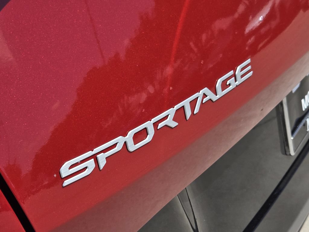 New 2026 Kia Sportage SX FWD image 8