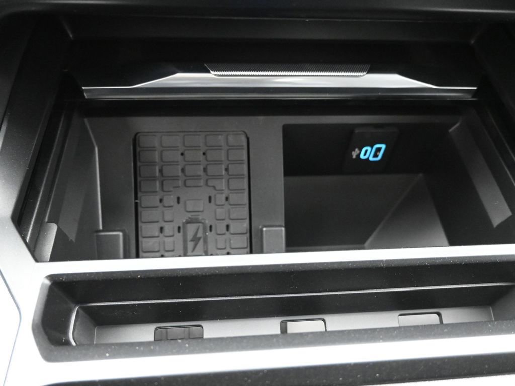 New 2026 Ford F250 Platinum w/ FX4 Off-Road Package image 30