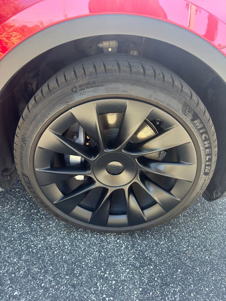 Used 2021 Tesla Model Y Long Range image 7