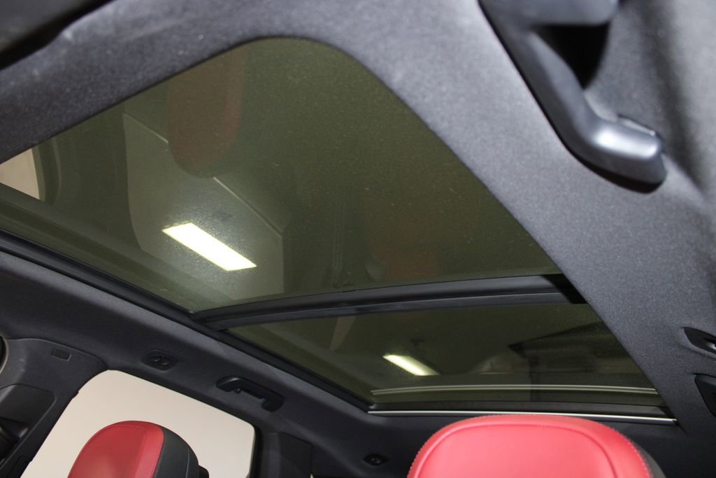 Used 2024 Porsche Cayenne image 35