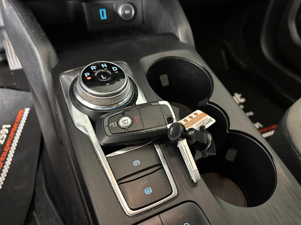 Used 2020 Ford Escape SE FWD image 20
