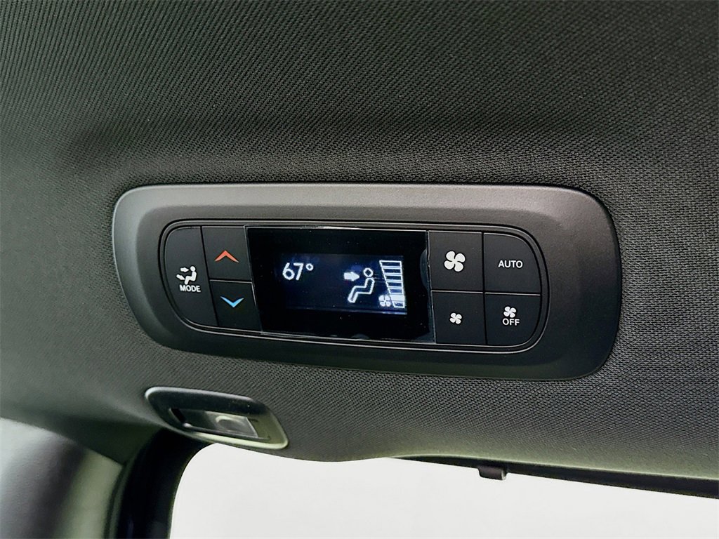New 2026 Chrysler Pacifica Select image 26