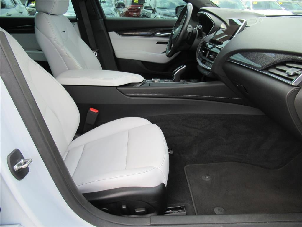 Used 2022 Cadillac CT5 Premium Luxury RWD image 10
