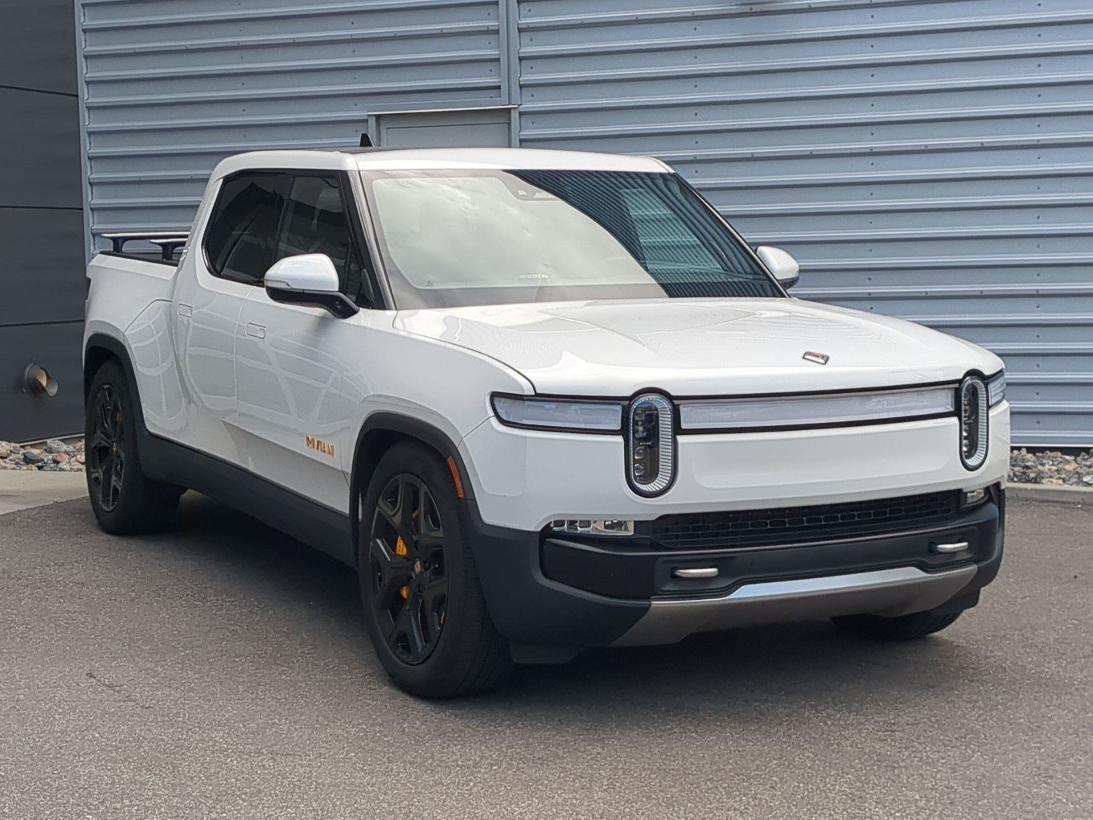 Used 2022 Rivian R1T Launch Edition AWD/4WD image 3