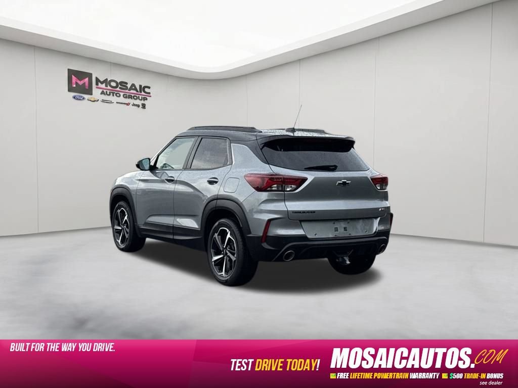 Used 2023 Chevrolet TrailBlazer RS w/ Convenience Package FWD image 5