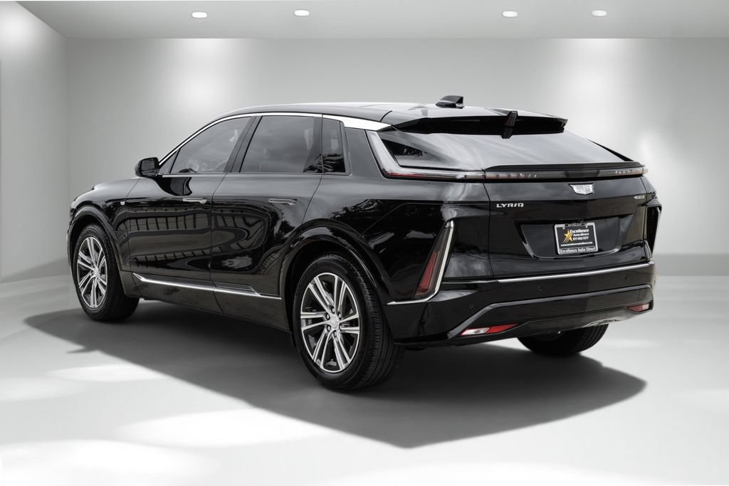 Used 2024 Cadillac Lyriq Luxury RWD image 8