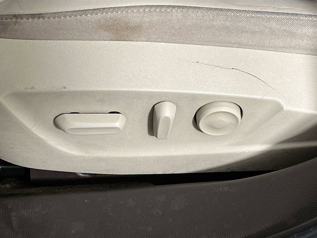 Used 2012 Buick Regal Premium FWD image 11