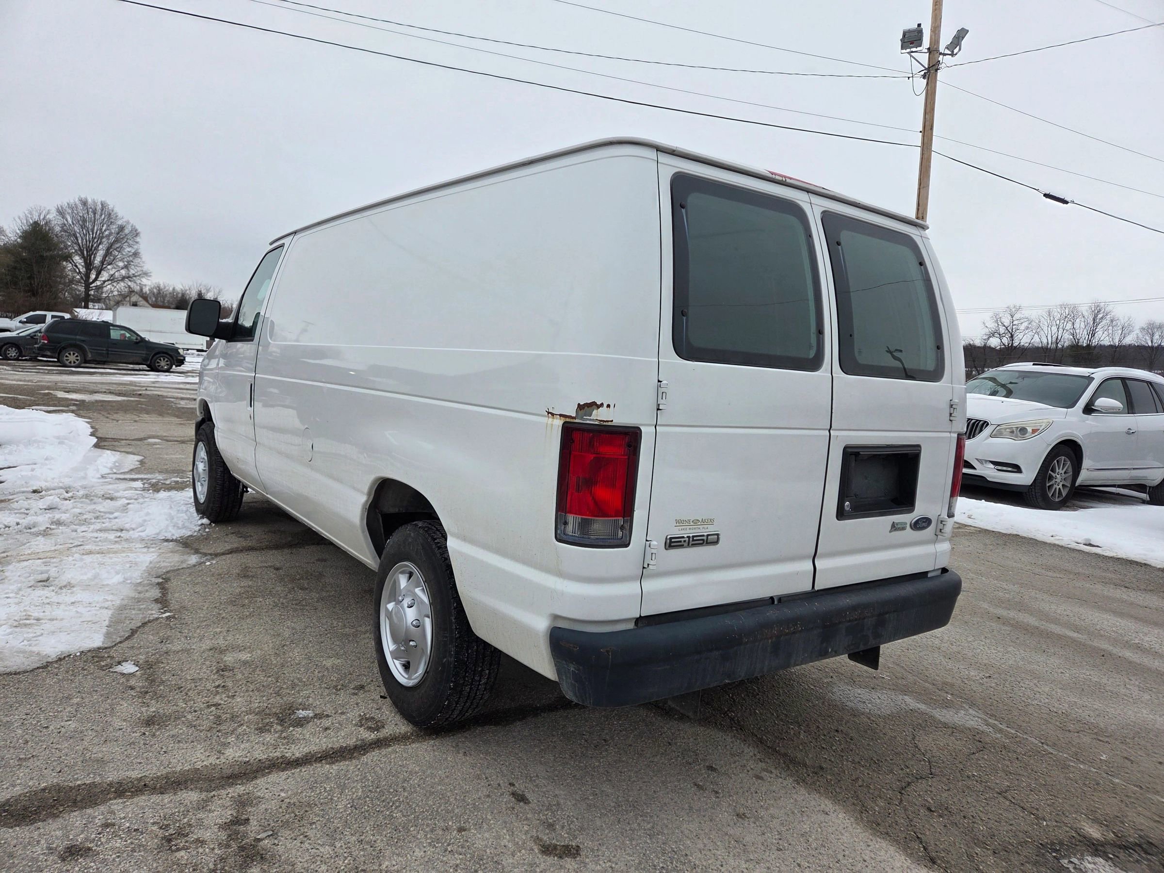 Used 2009 Ford E-150 and Econoline 150 image 6