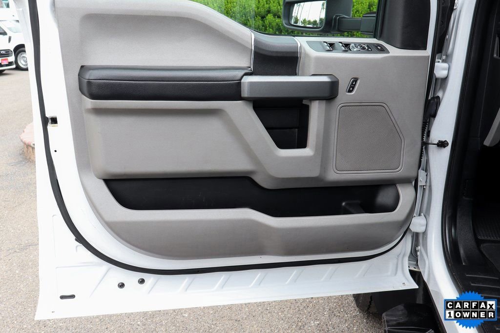 Used 2017 Ford F550 2WD Crew Cab Super Duty image 14