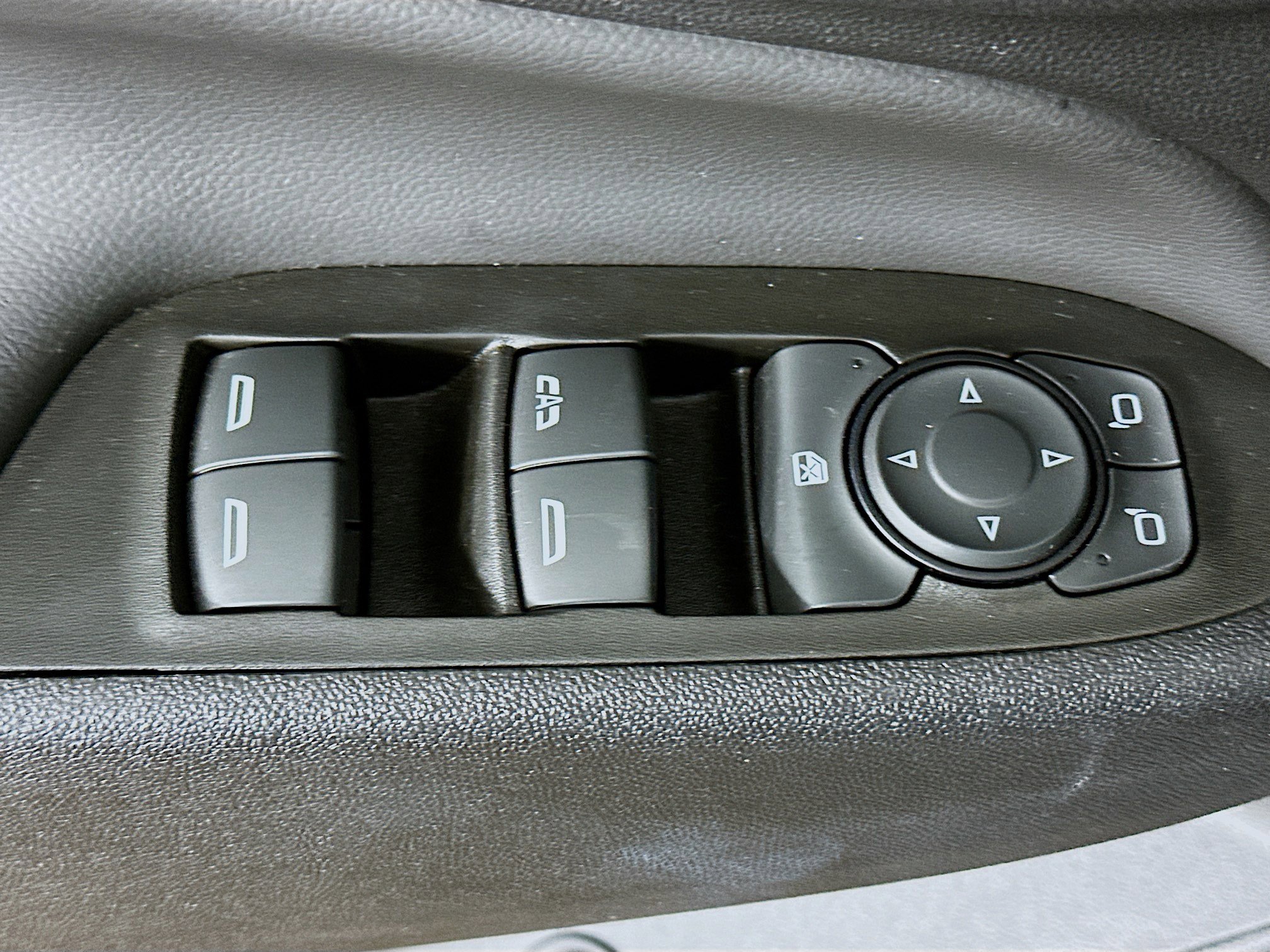 Used 2023 Chevrolet Equinox LT image 15