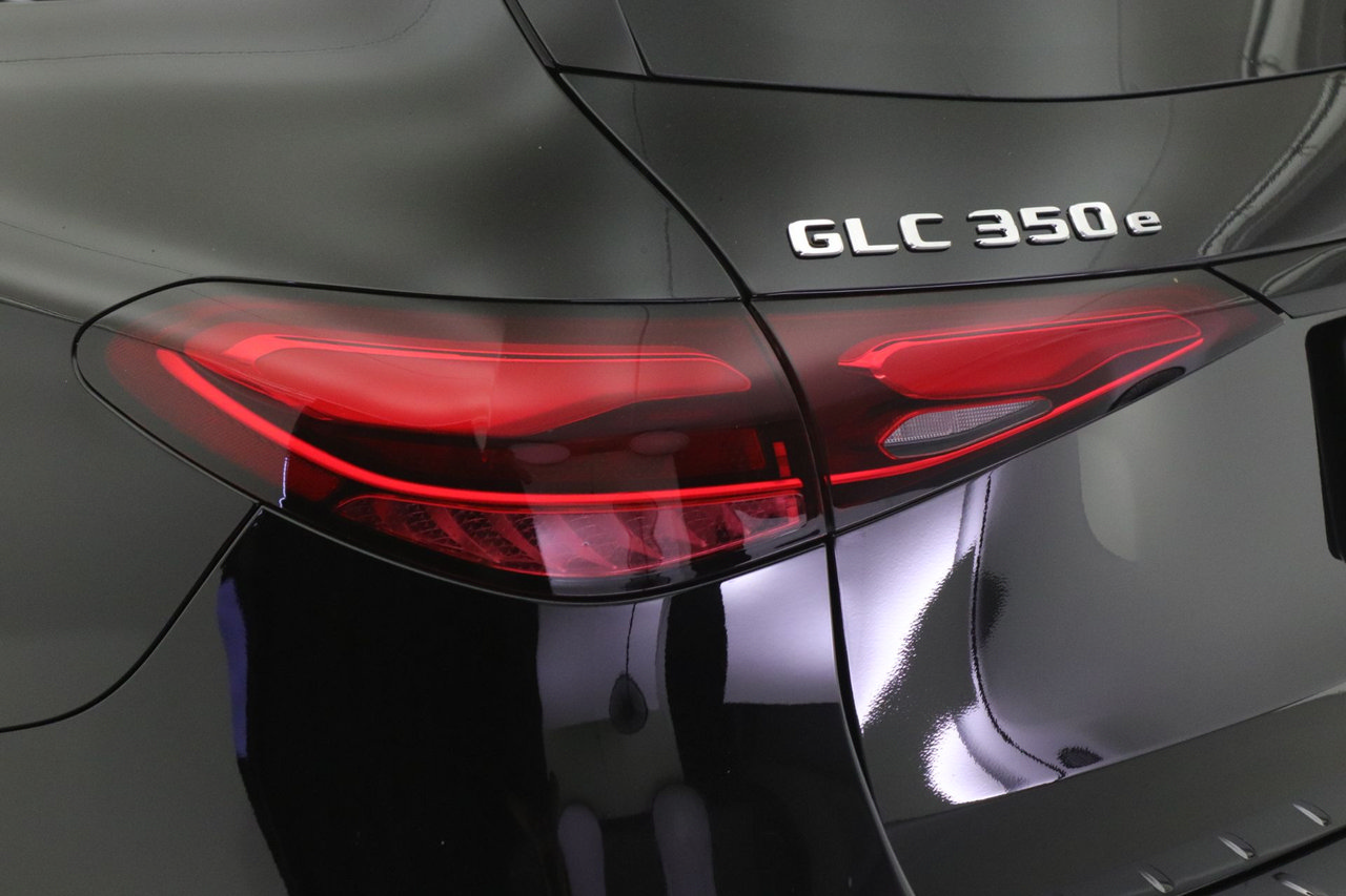 Certified 2025 Mercedes-Benz GLC 350e 4MATIC image 18