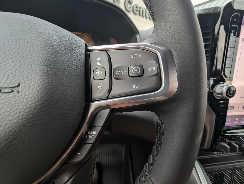 New 2026 RAM 1500 4x4 Crew Cab image 23