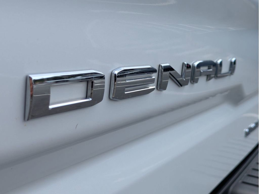 Used 2024 GMC Sierra 1500 Denali w/ Denali Reserve Package AWD/4WD image 9