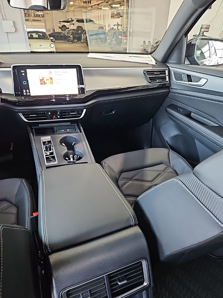 New 2026 Volkswagen Atlas Cross Sport SE image 23