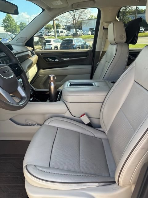Used 2021 GMC Yukon XL Denali AWD/4WD image 2