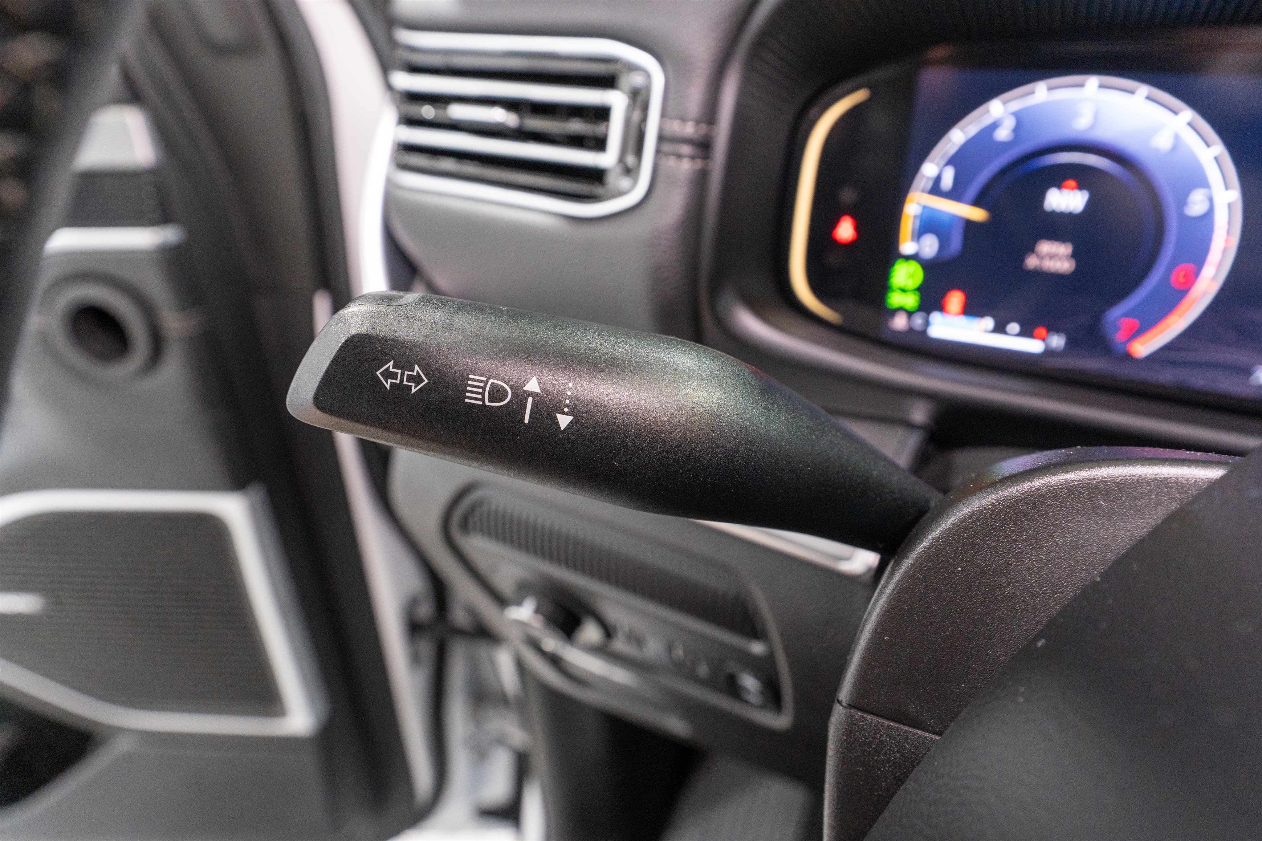 Used 2024 Jeep Wagoneer Series II AWD/4WD image 30