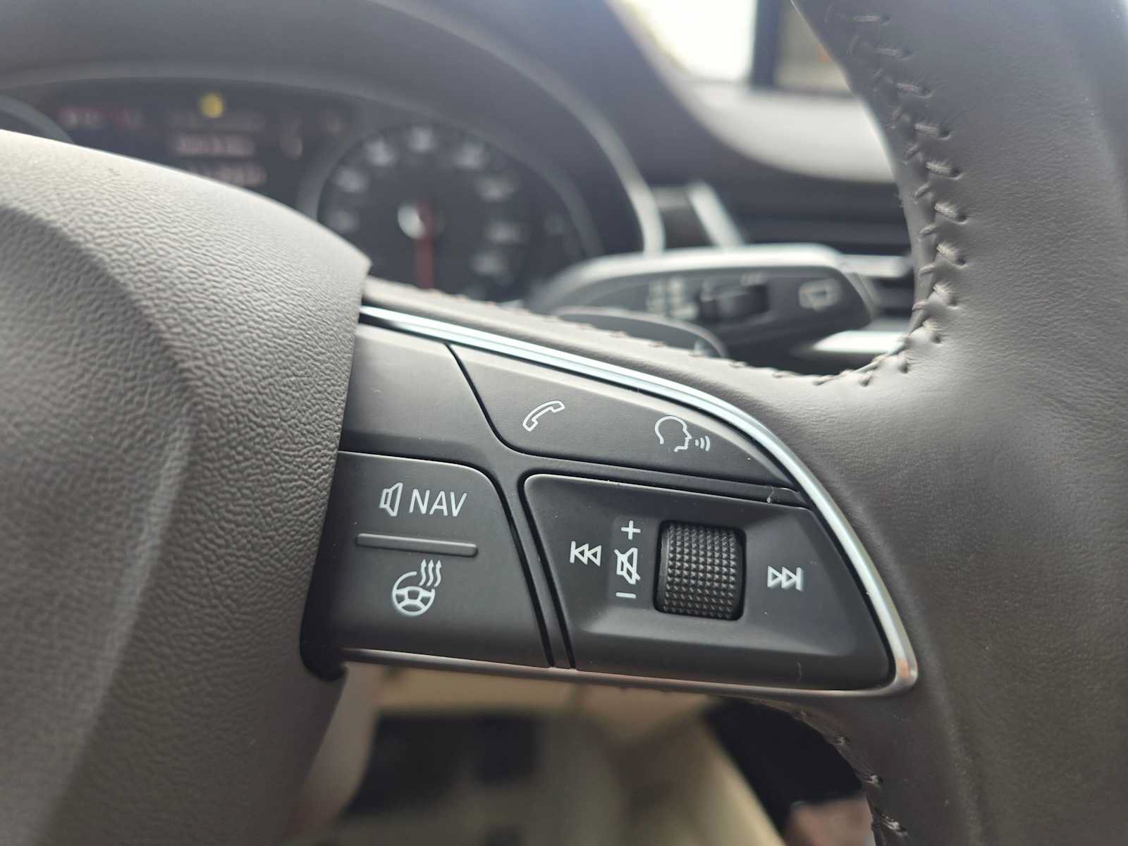 Used 2017 Audi Q7 3.0T Premium Plus AWD/4WD image 35