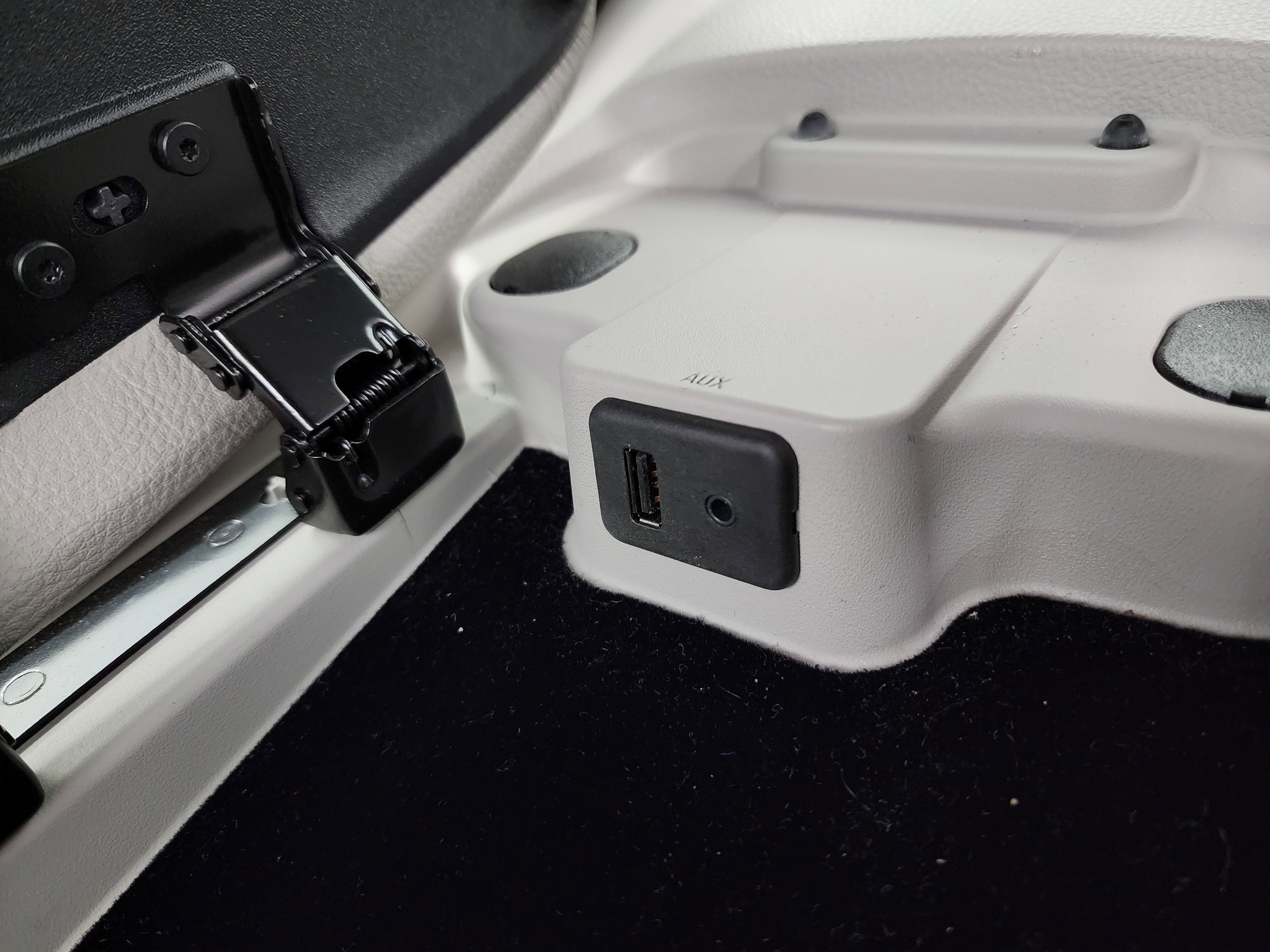 Used 2011 Chevrolet Corvette Grand Sport w/ Preferred Equipment Group RWD image 35