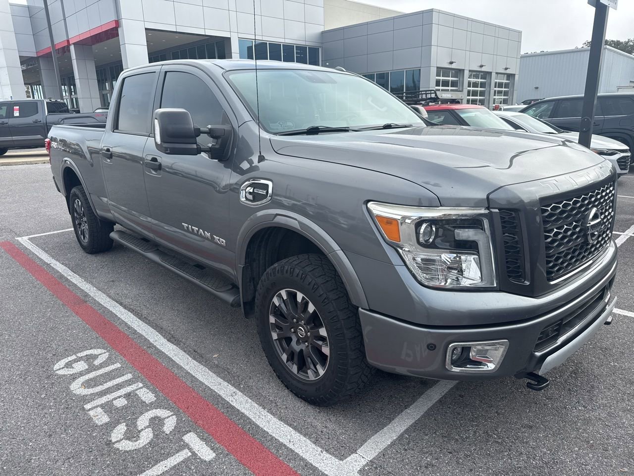 Used 2019 Nissan Titan PRO-4X w/ Pro-4x Convenience Package image 3