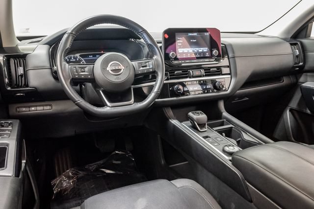 Used 2023 Nissan Pathfinder SV AWD/4WD image 7