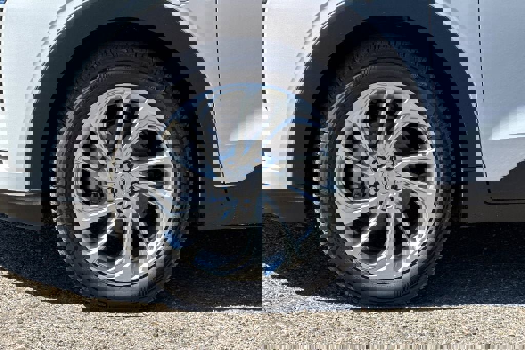 New 2027 Chevrolet Bolt LT w/ Comfort Package image 25