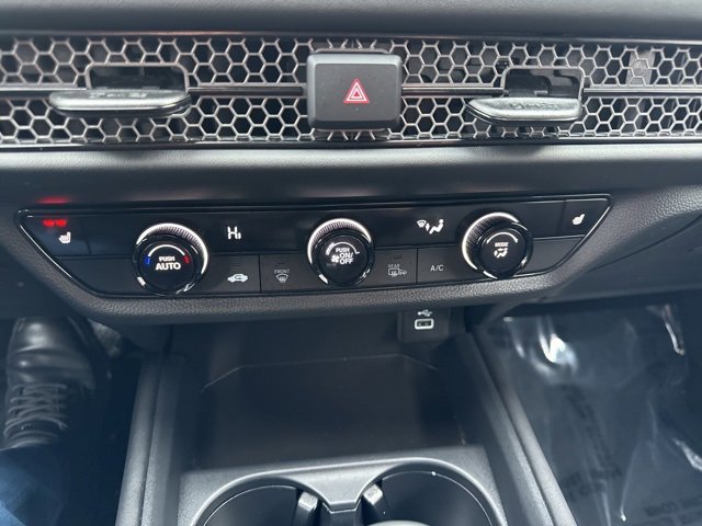 Certified 2025 Honda HR-V Sport image 24