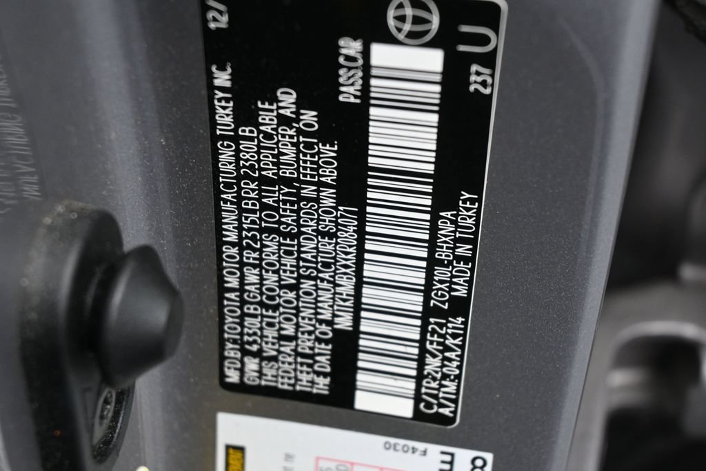 Used 2019 Toyota C-HR XLE FWD image 18