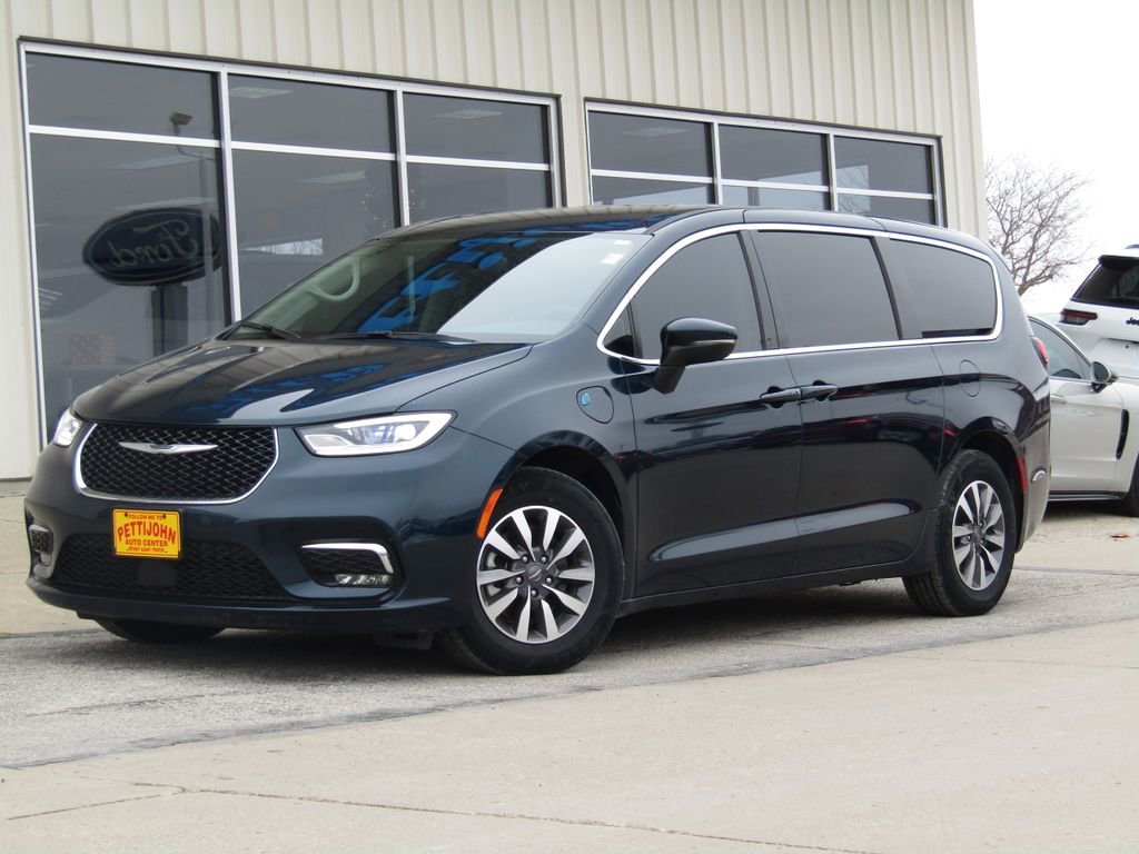 Used 2023 Chrysler Pacifica Touring-L image 12