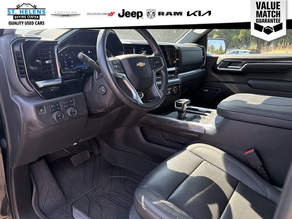 Used 2023 Chevrolet Silverado 1500 LTZ w/ LTZ Premium Package AWD/4WD image 11
