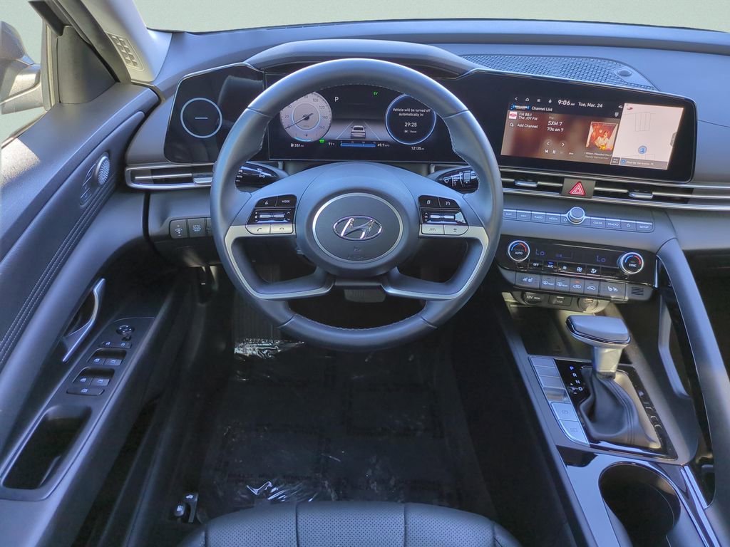 Certified 2023 Hyundai Elantra Limited image 14