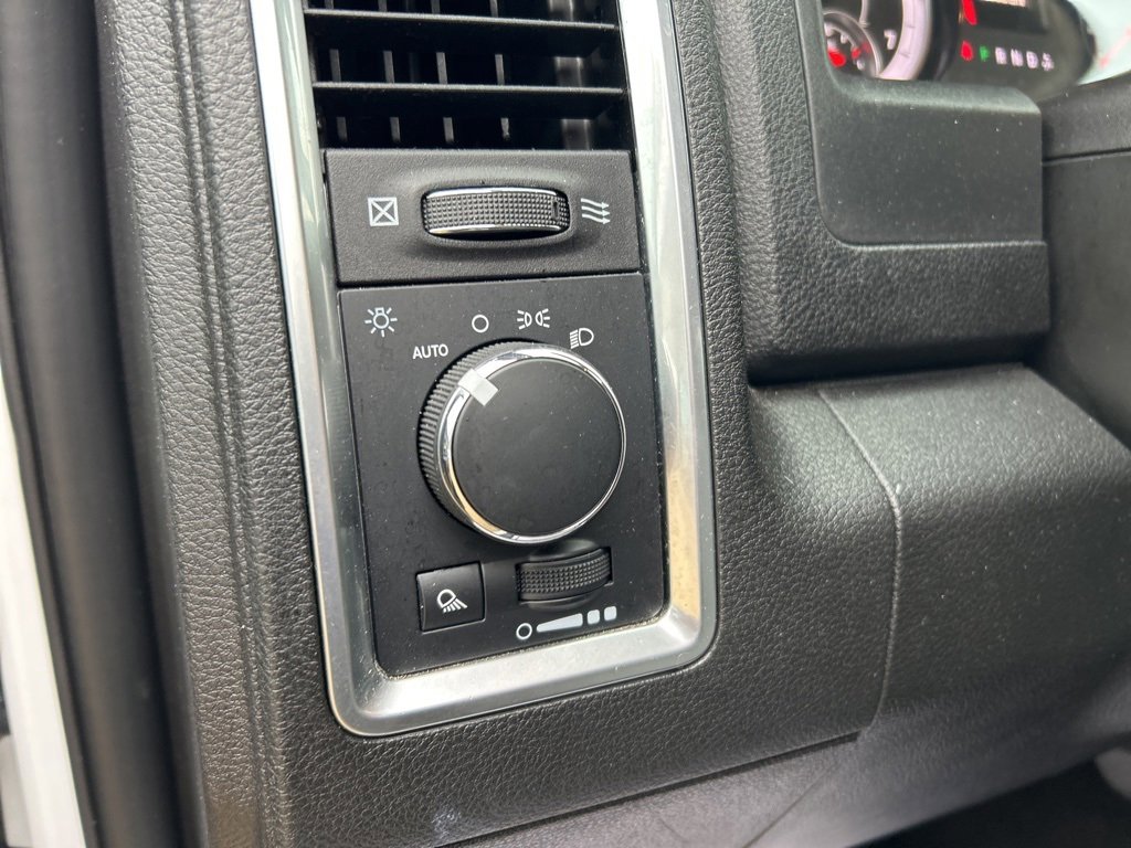 Used 2024 RAM 1500 Classic SLT image 15