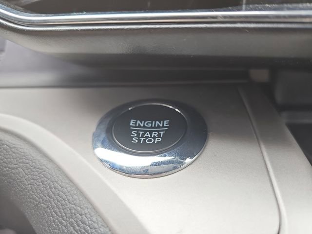 Used 2023 Ford Explorer XLT w/ Equipment Group 202A image 32