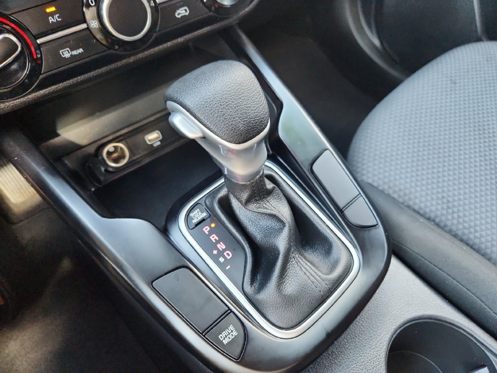 Used 2020 Kia Soul LX FWD image 18