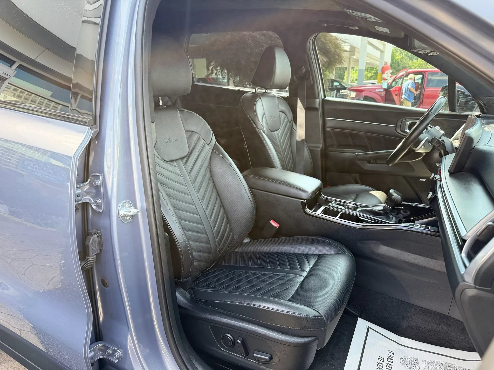 Used 2025 Kia Sorento SX AWD/4WD image 41