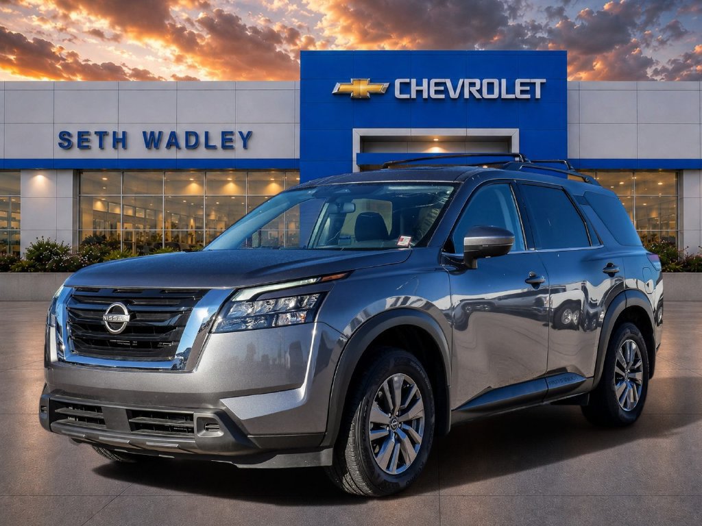 Used 2025 Nissan Pathfinder SV w/ SV Premium Package FWD image 3