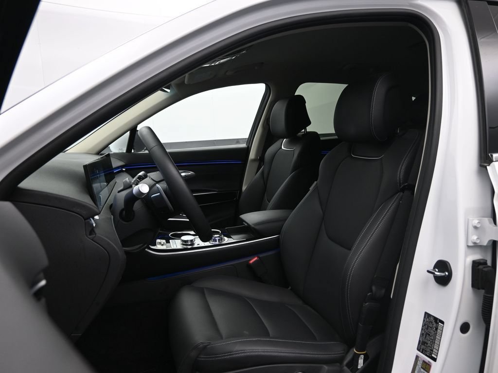 Used 2026 Genesis GV70 2.5T AWD/4WD image 23
