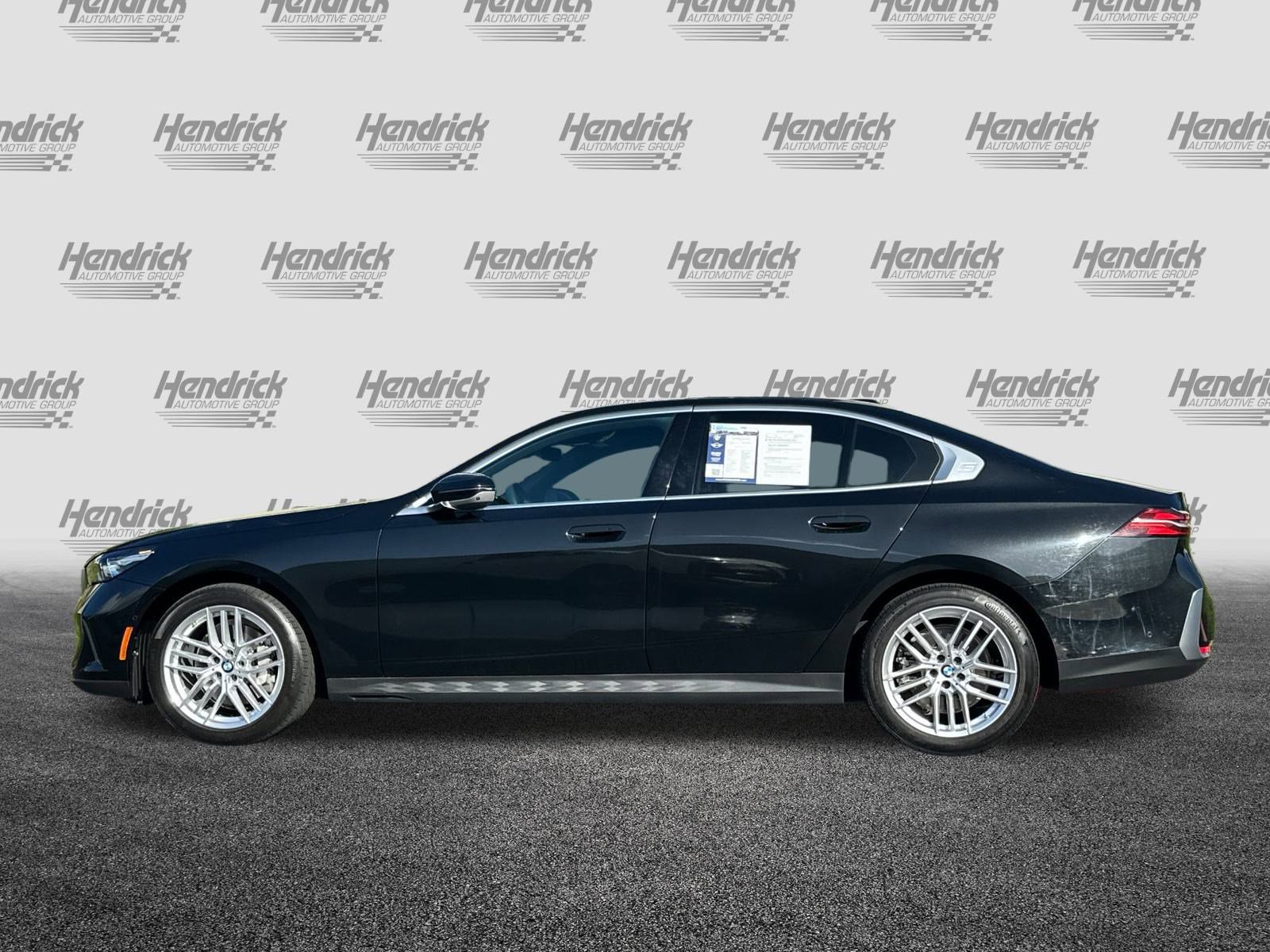 Used 2025 BMW 530i w/ Premium Package image 8