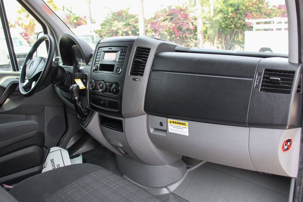 Used 2016 Mercedes-Benz Sprinter 2500 image 34