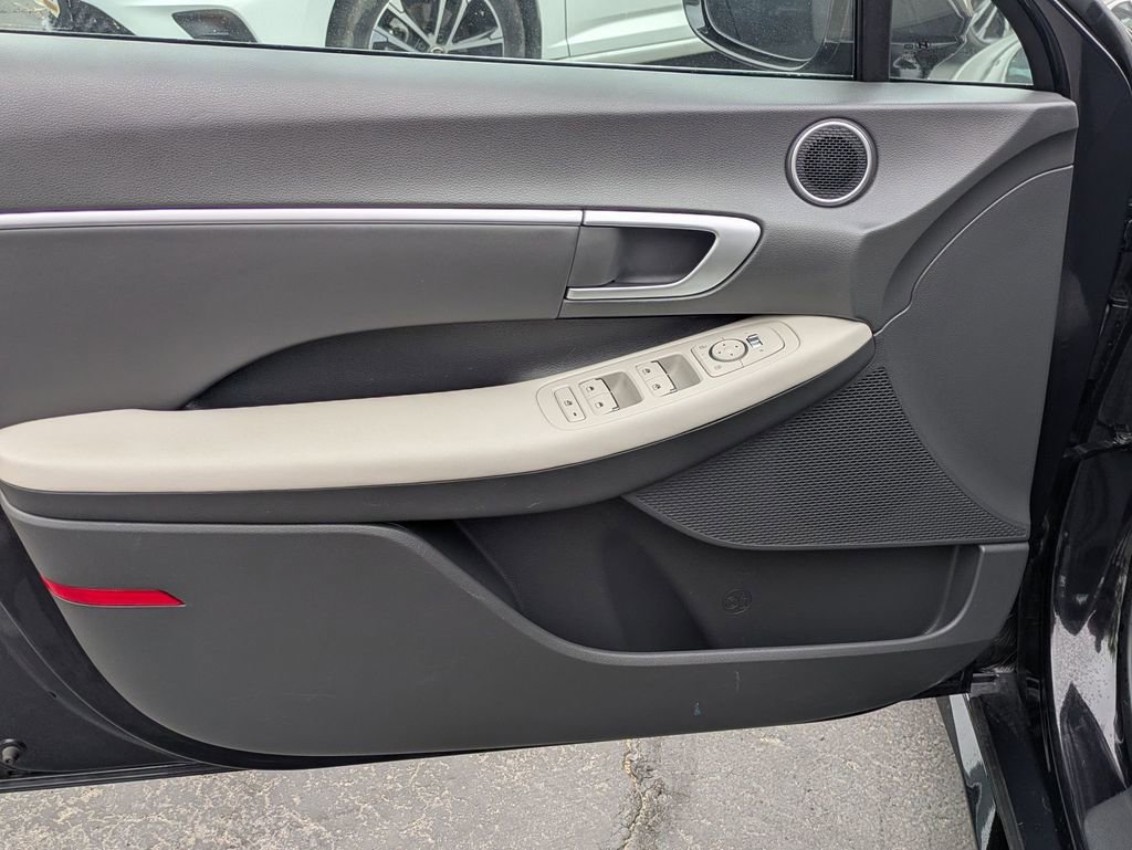 Used 2025 Hyundai Sonata SEL FWD image 14