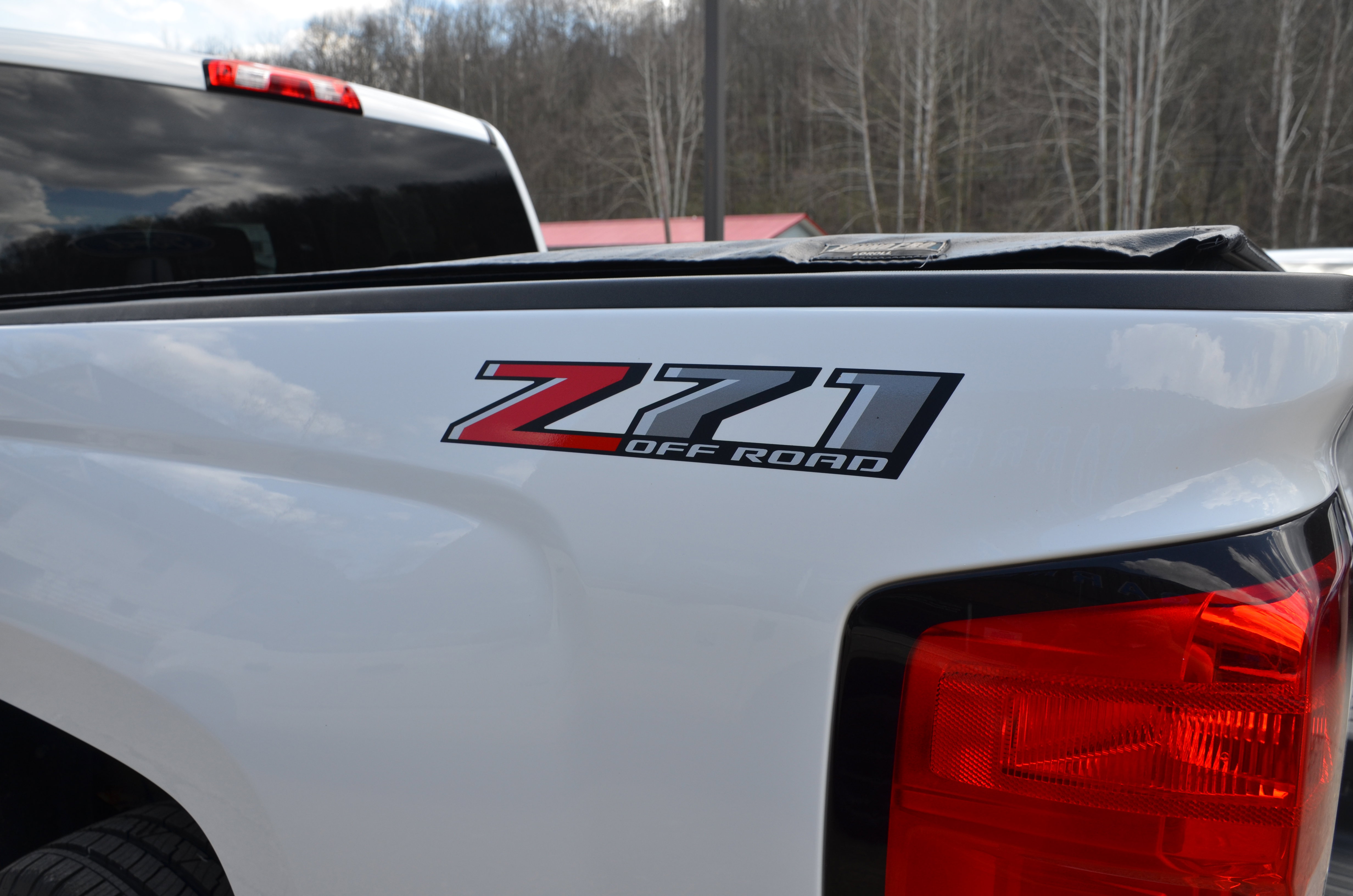 Used 2018 Chevrolet Silverado 1500 LT w/ All Star Edition image 8