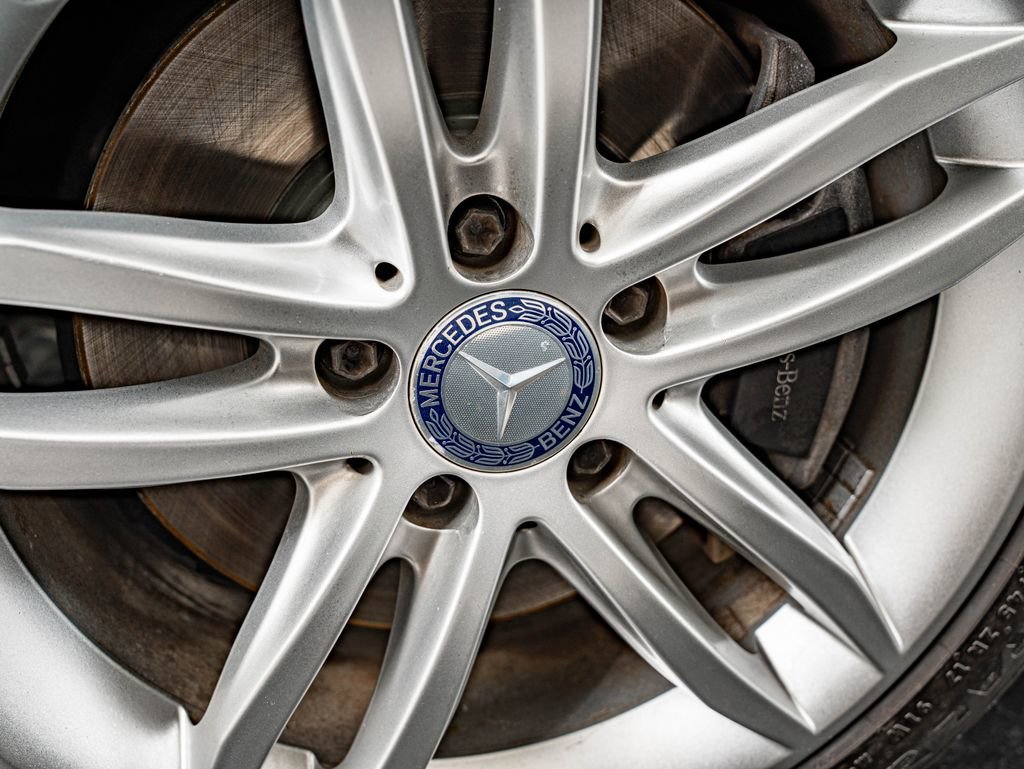 Used 2013 Mercedes-Benz C 300 4MATIC Sedan image 11