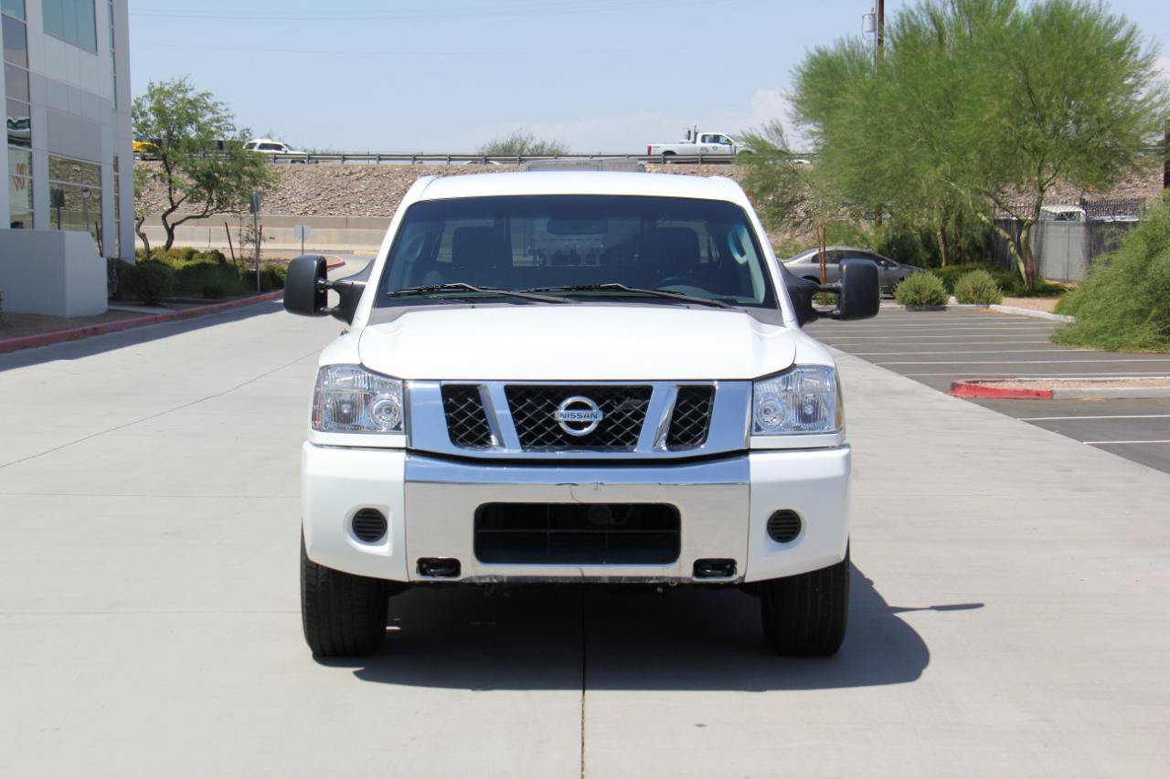 Used 2008 Nissan Titan SE AWD/4WD image 2