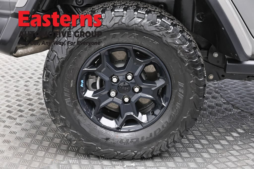 Used 2022 Jeep Wrangler Unlimited Rubicon 4xe w/ Cold Weather Group AWD/4WD image 32