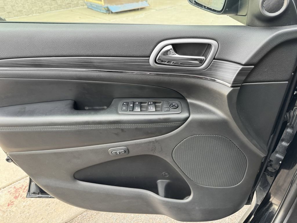 Used 2019 Jeep Grand Cherokee Limited X image 11