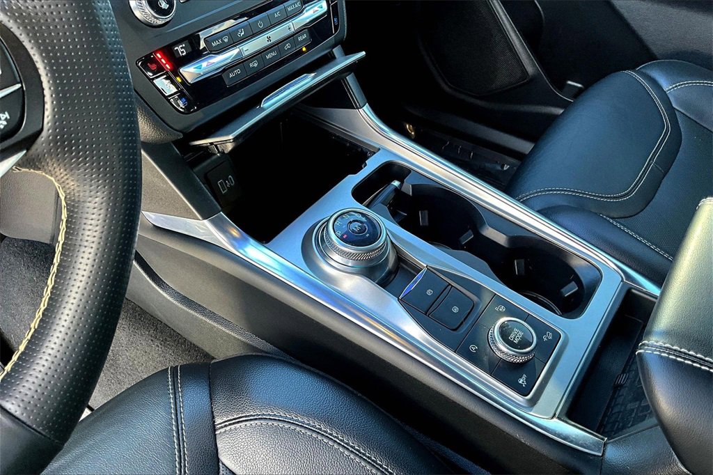 Used 2020 Ford Explorer ST w/ Premium Technology Package image 18