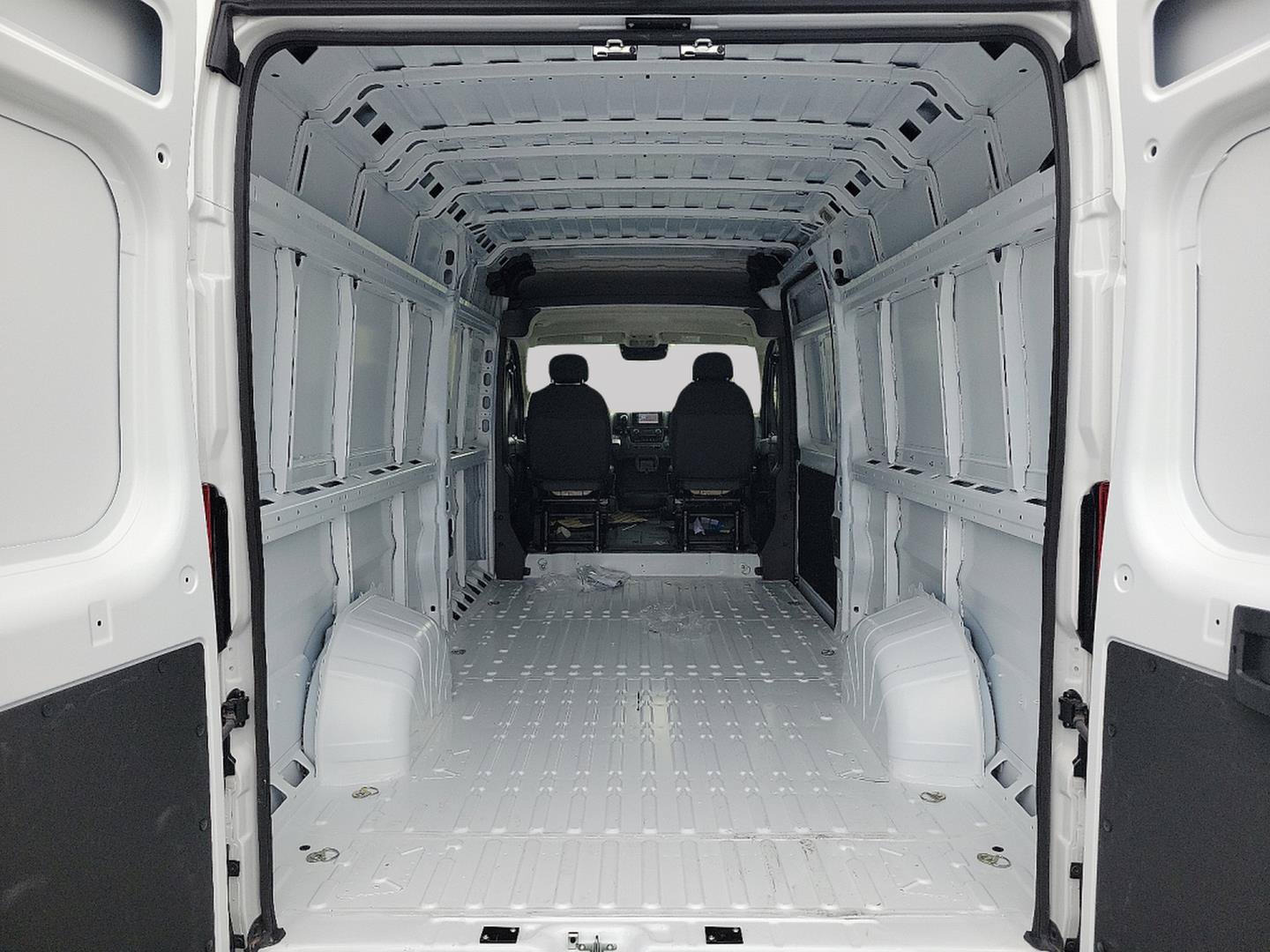 New 2024 RAM ProMaster 3500 w/ Power Group FWD image 6