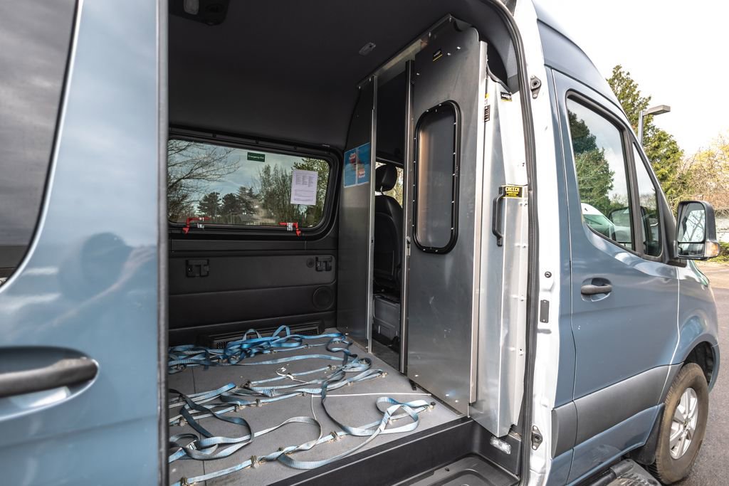 Used 2019 Mercedes-Benz Sprinter 2500 image 24
