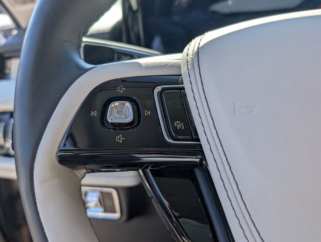 Used 2025 Lincoln Aviator Reserve w/ Illumination Package image 24