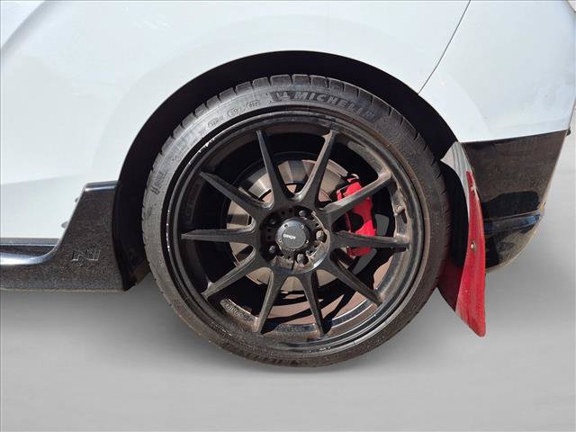 Used 2020 Hyundai Veloster N w/ Performance Package FWD image 10